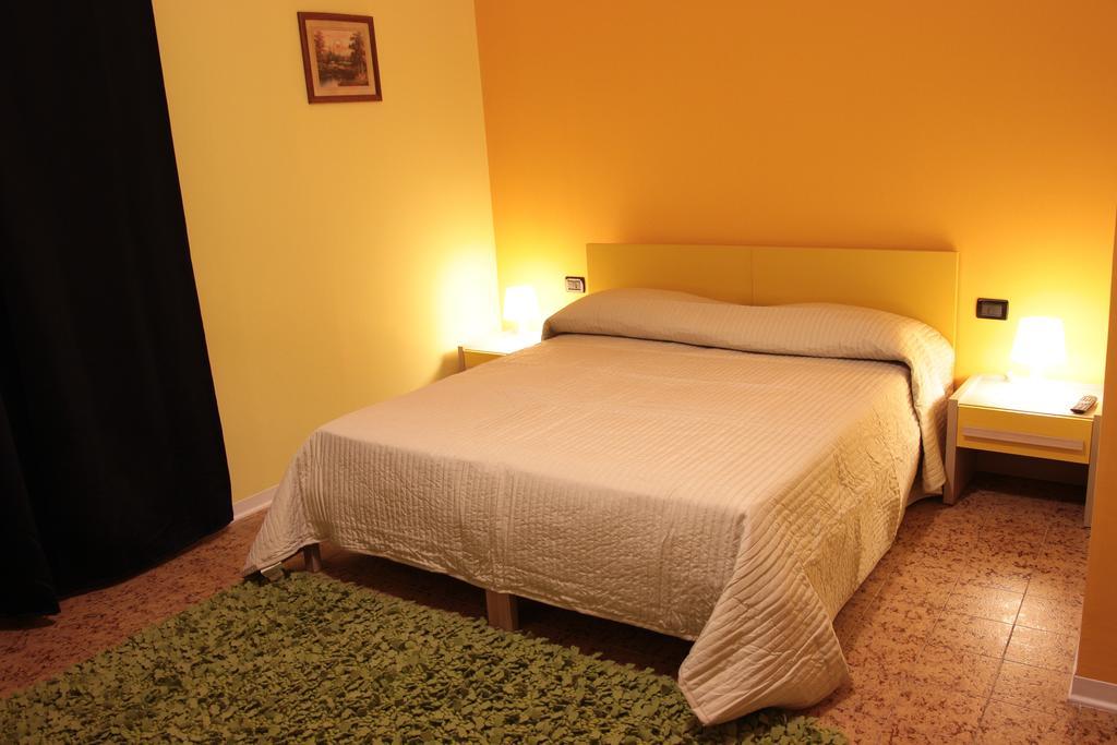 B&B Fiori Di Lava Николози Стая снимка
