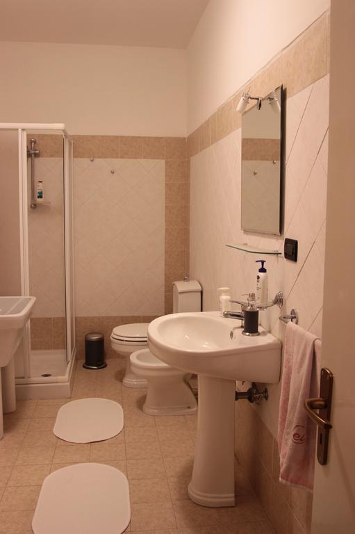 B&B Fiori Di Lava Николози Стая снимка
